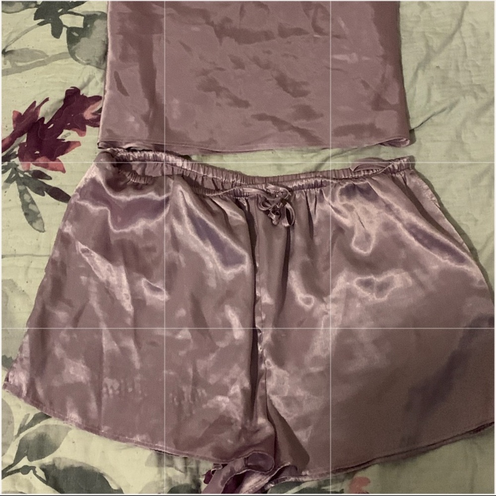 Silk Pyjama set - Picture 2 of 4